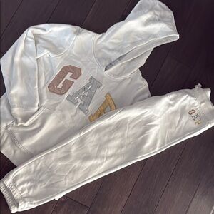 GAP White Hoodie and Pants set kids Sz Large